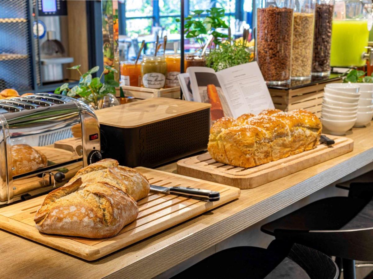 Ibis Lyon Est Meyzieu Hotel Ngoại thất bức ảnh